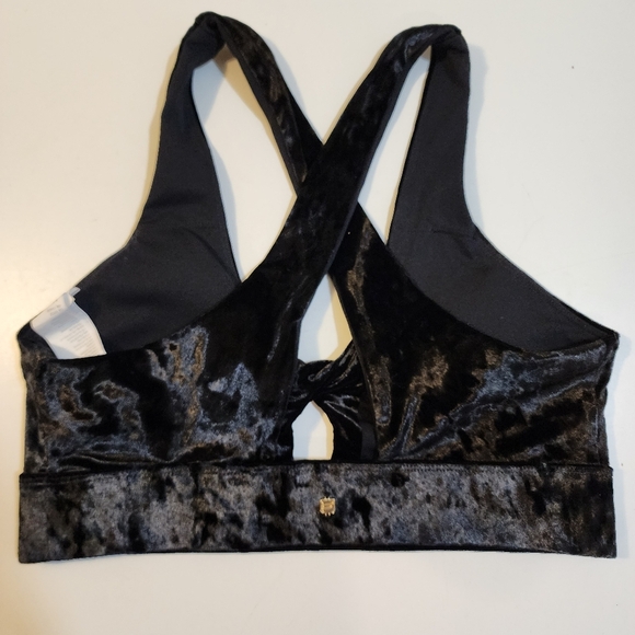 Fabletics Oasis Elegant Black Velvet Sport Bra  Bralette M - Picture 6 of 13